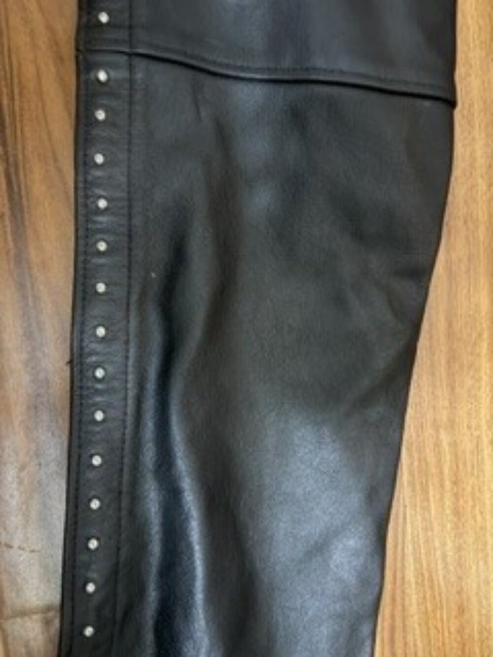 BLACK LEATHER CHAPS - Picture 2 of 4